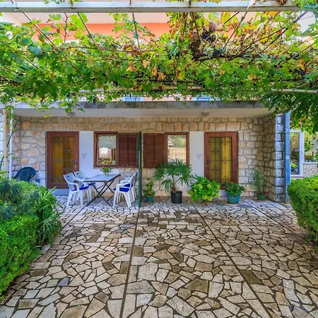 Apartment Divano Selce